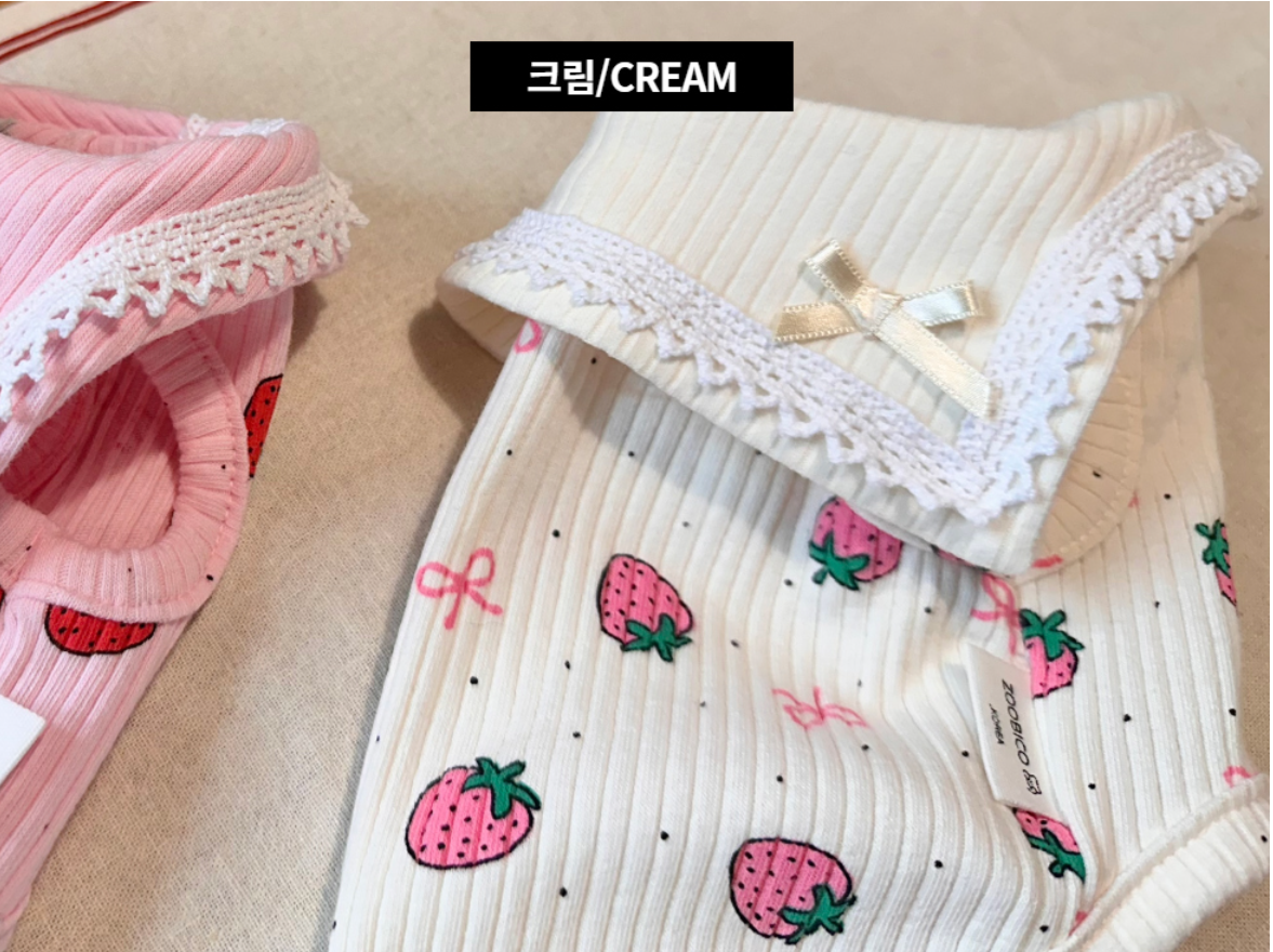 甜蜜時光│法式蕾絲領草莓坑條上衣